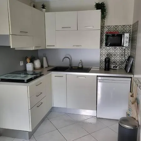 Apartment F2 Vue Mer, Parc, Piscine, Terrasse, Parking Juan-les-Pins